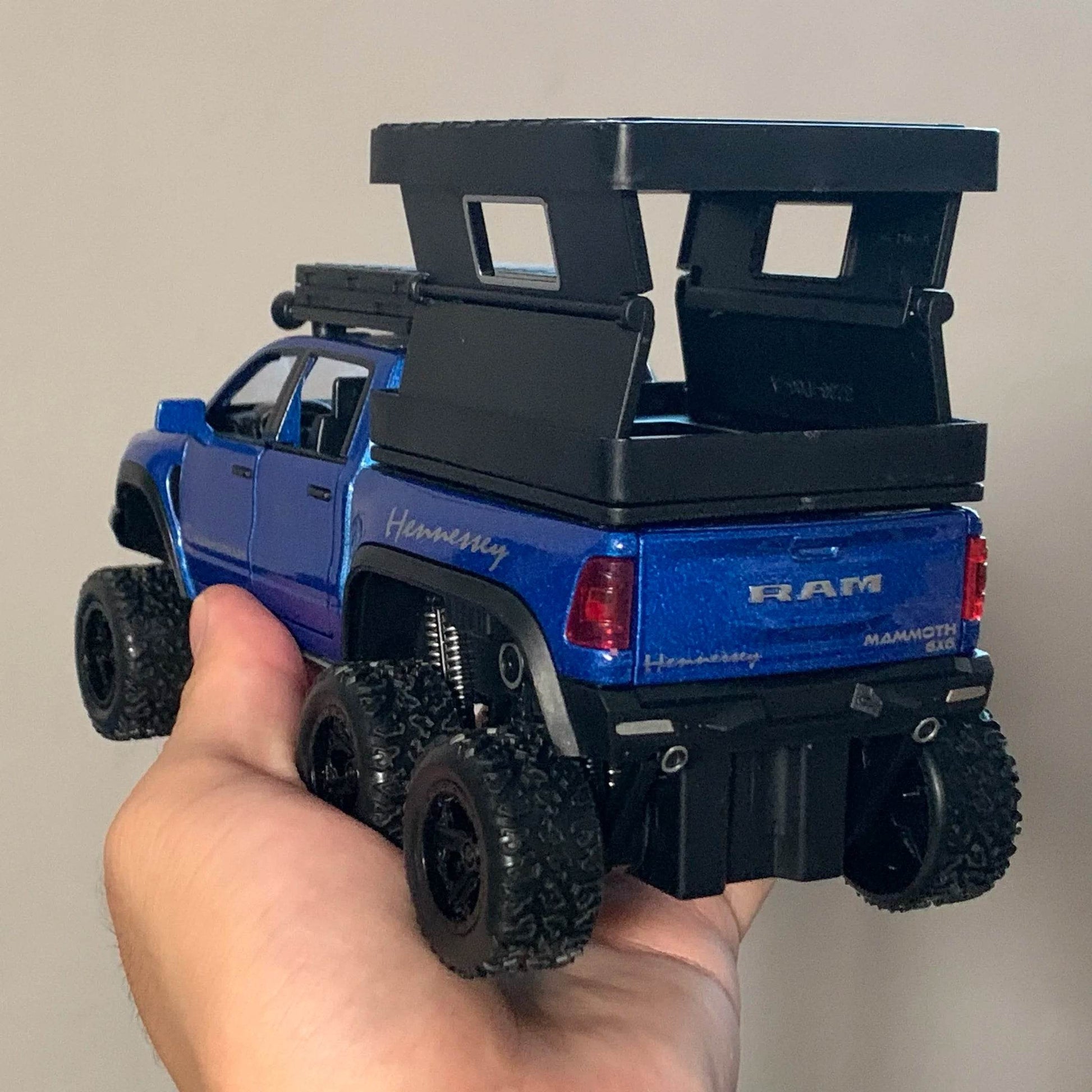 Premium Diecast Model Car Alloy Construction Dodge Tyrannosaurus RAM TRX Off Road SUV Scale 1 To 32 For Collectors Gift - ToylandEU