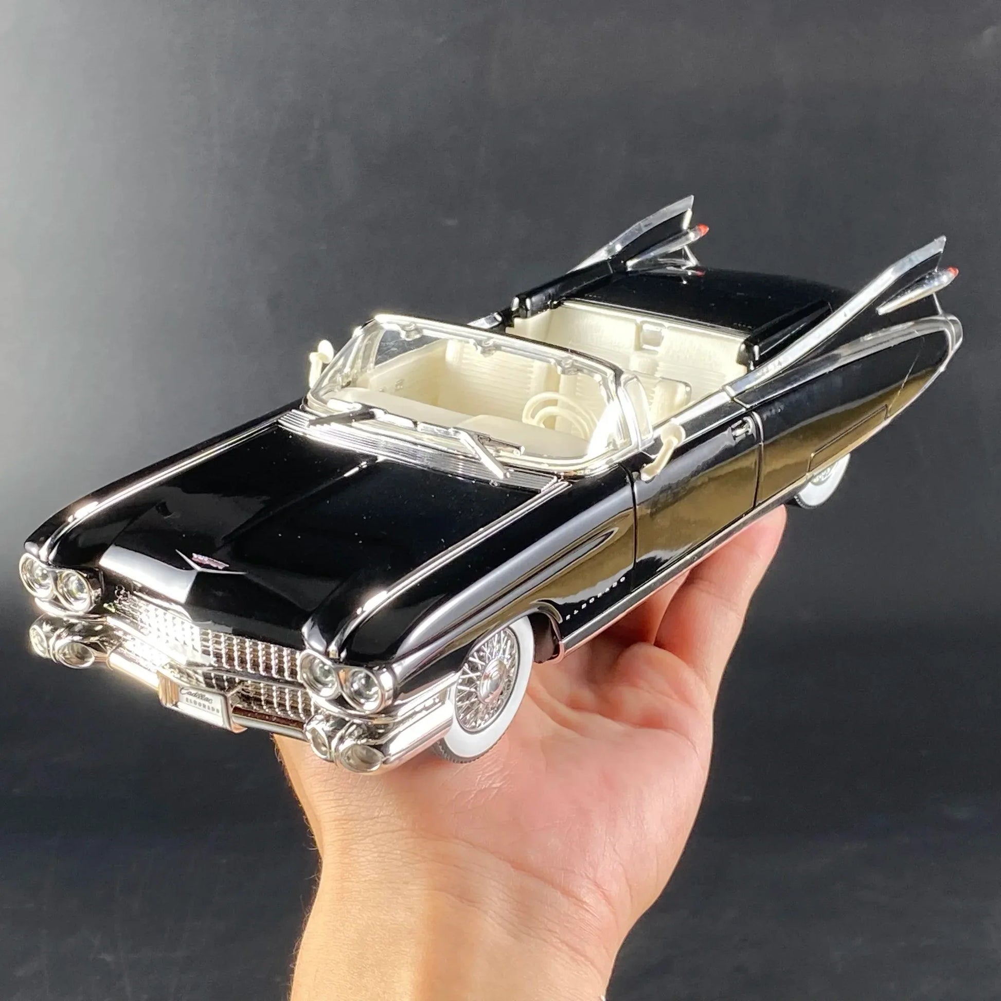 Premium Diecast Model Car Cadillac Eldorado 1959 Sound And Light For Collectors - ToylandEU