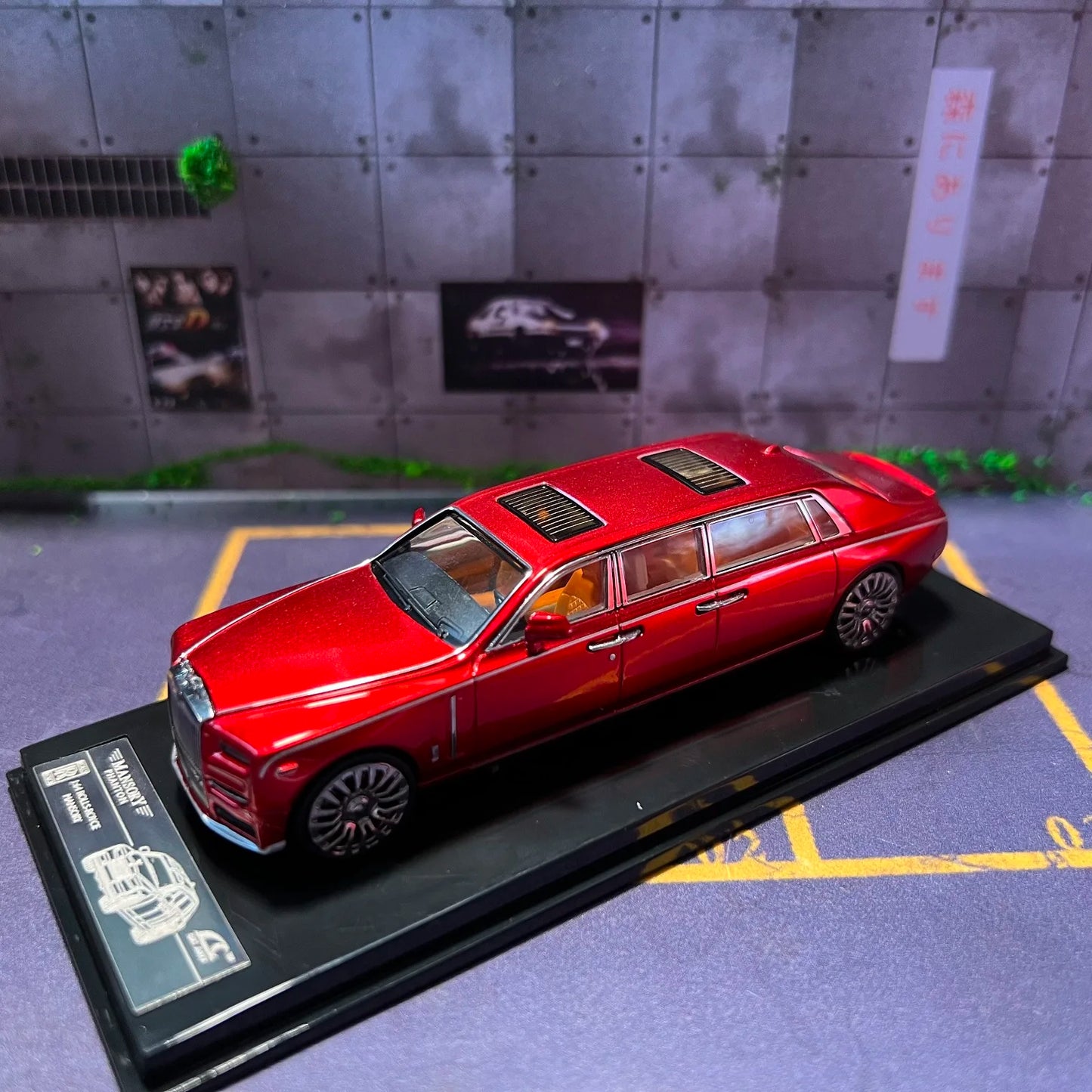 Premium Diecast Model Car Scale One Sixty Four Rolls Royce Phantom For Collectors - ToylandEU