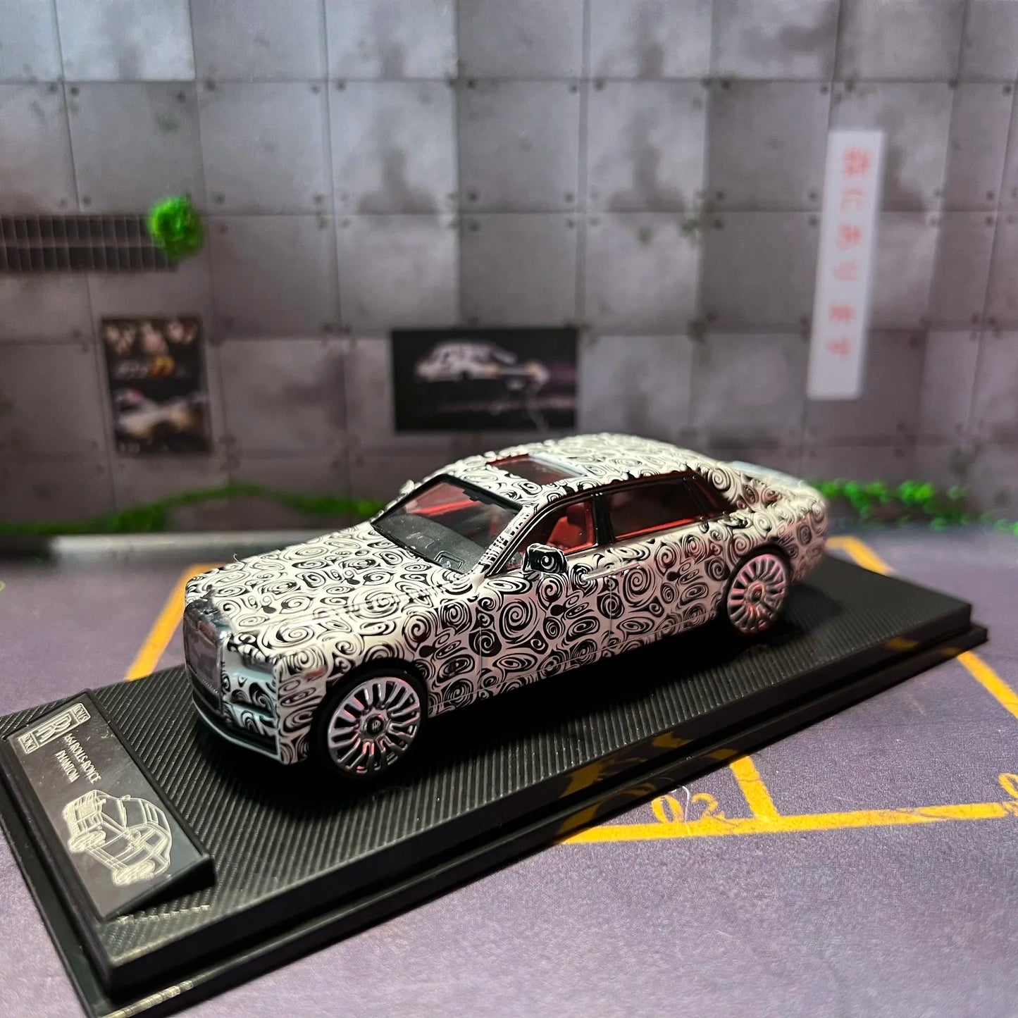 Premium Diecast Model Car Scale One Sixty Four Rolls Royce Phantom For Collectors - ToylandEU