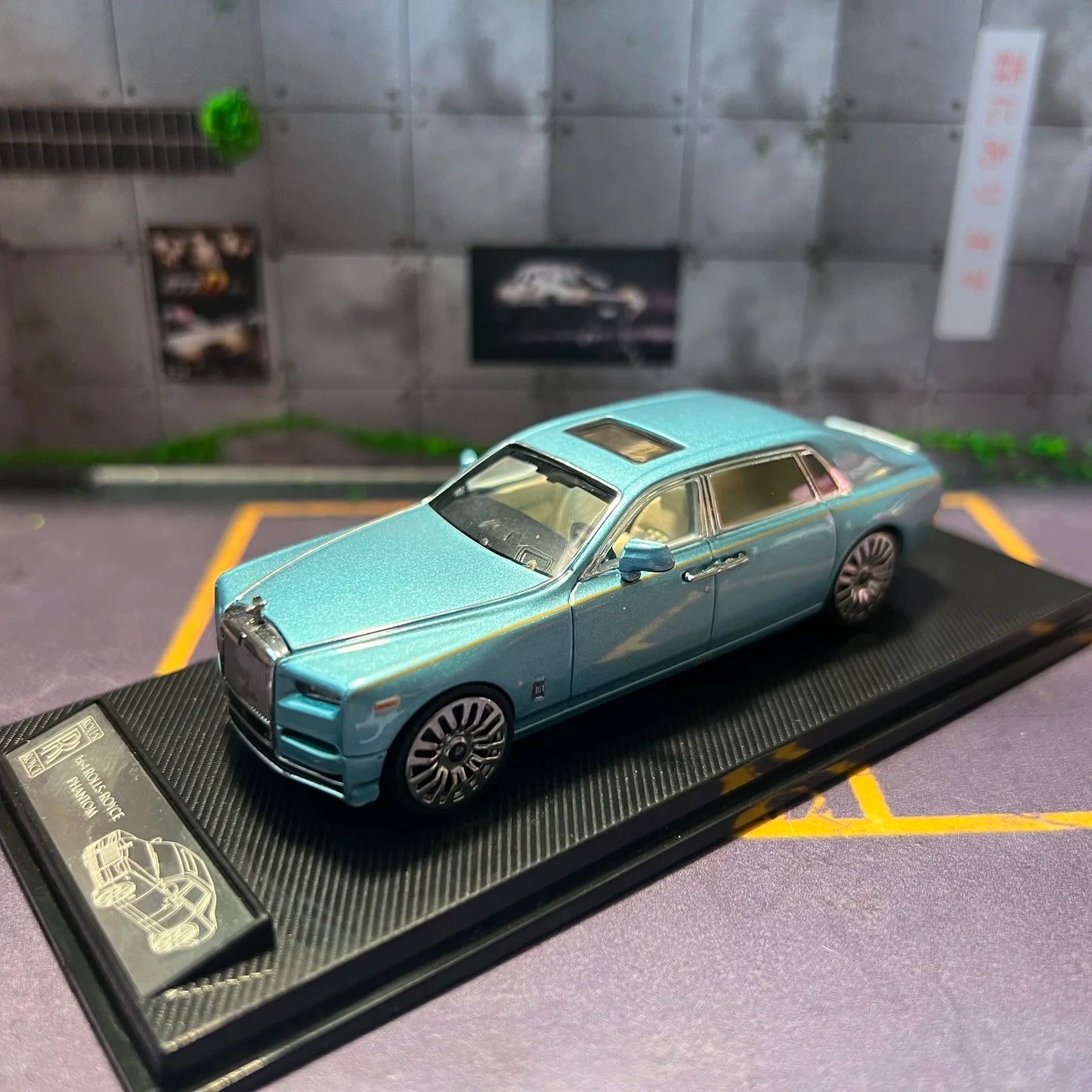 Premium Diecast Model Car Scale One Sixty Four Rolls Royce Phantom For Collectors - ToylandEU