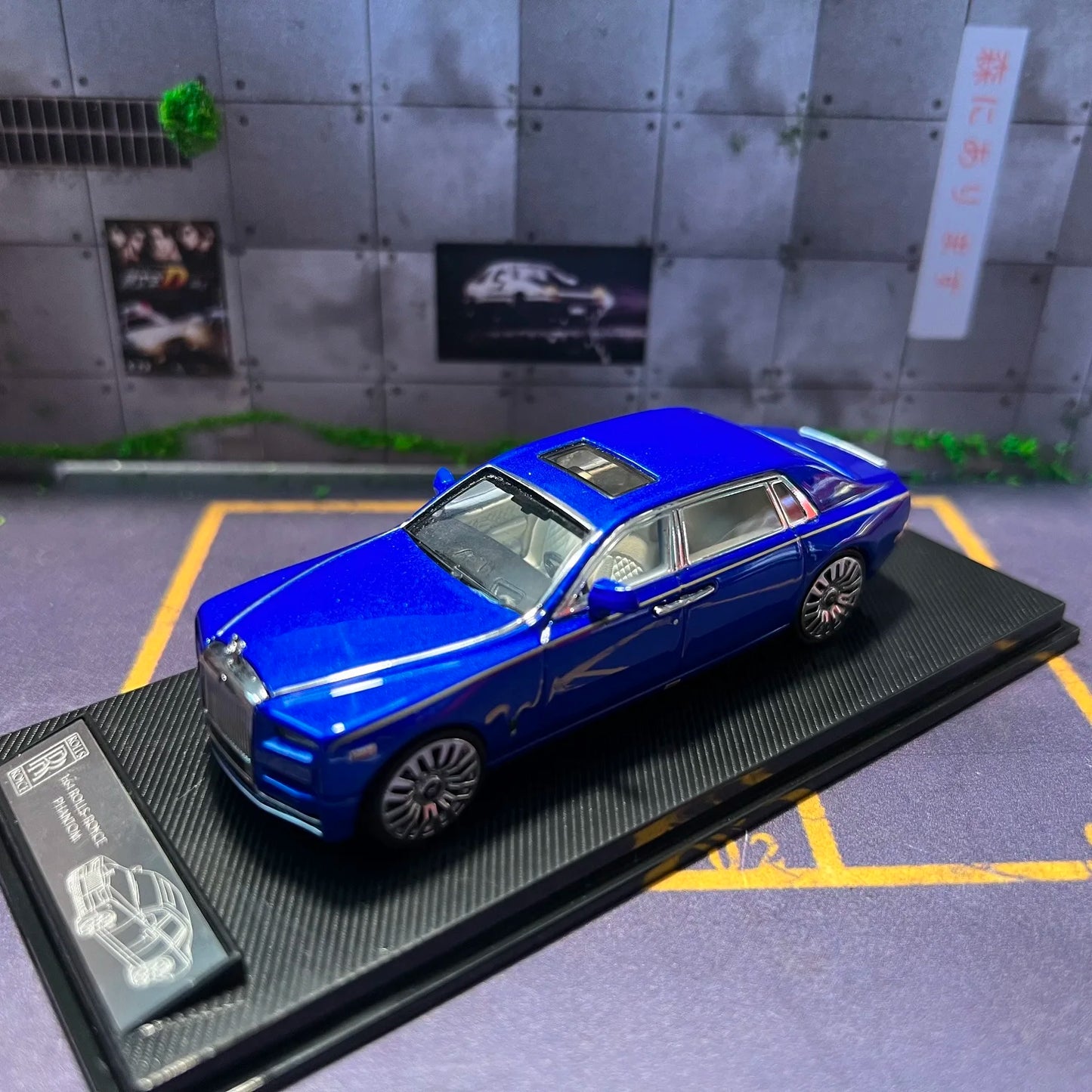 Premium Diecast Model Car Scale One Sixty Four Rolls Royce Phantom For Collectors - ToylandEU