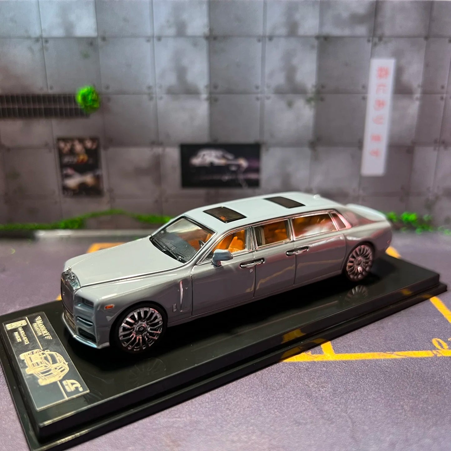 Premium Diecast Model Car Scale One Sixty Four Rolls Royce Phantom For Collectors - ToylandEU