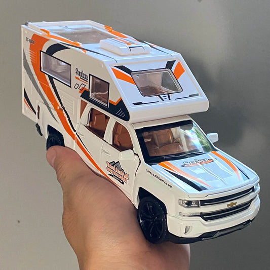 Premium Diecast SUV Model 1 To 32 Scale Chalet Camping RV Edition With Sound And Light For Adult Collectors - ToylandEU