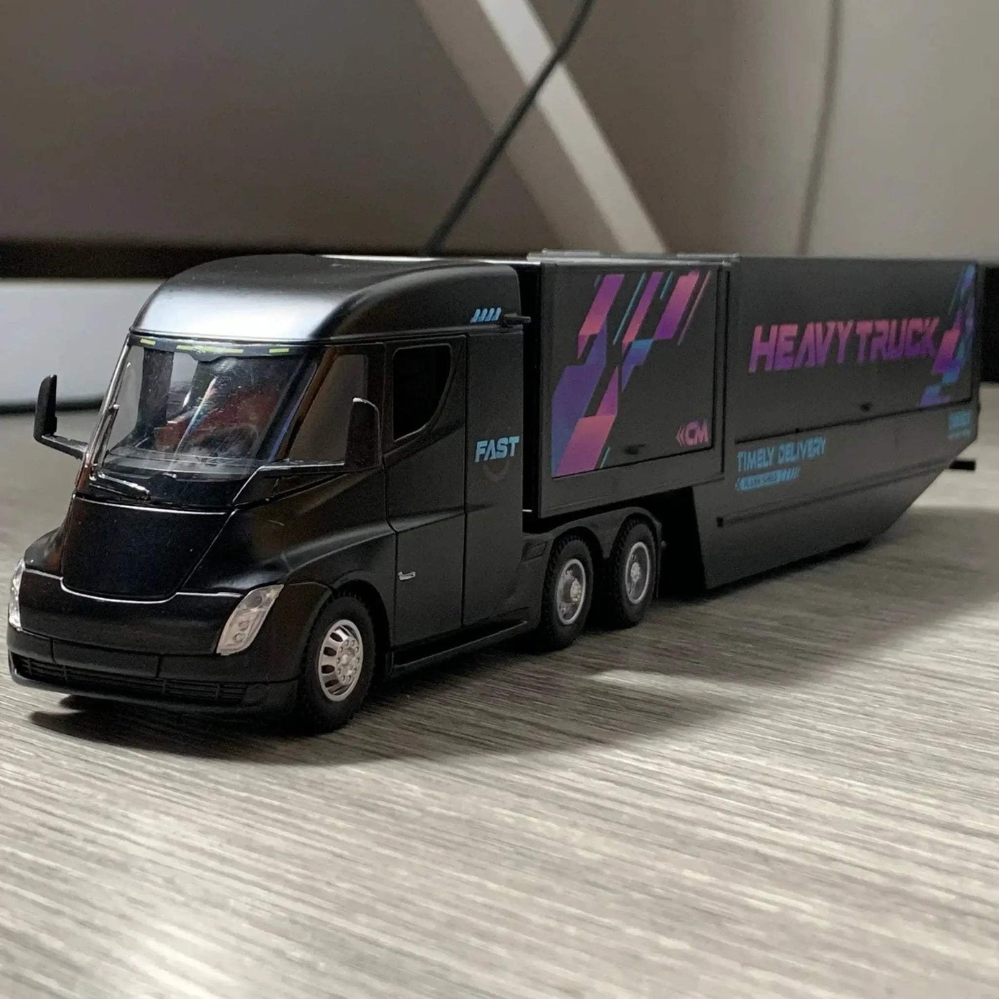  Premium Diecast Truck Model 32 High Detail Toyland EU -  ToylandEU™
