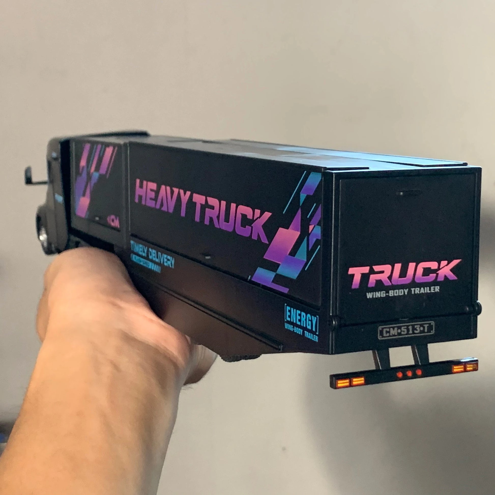 Premium Diecast Truck Model Scale One Thirty Two High Detail For Collectors And Home Decor Enthusiasts - ToylandEU