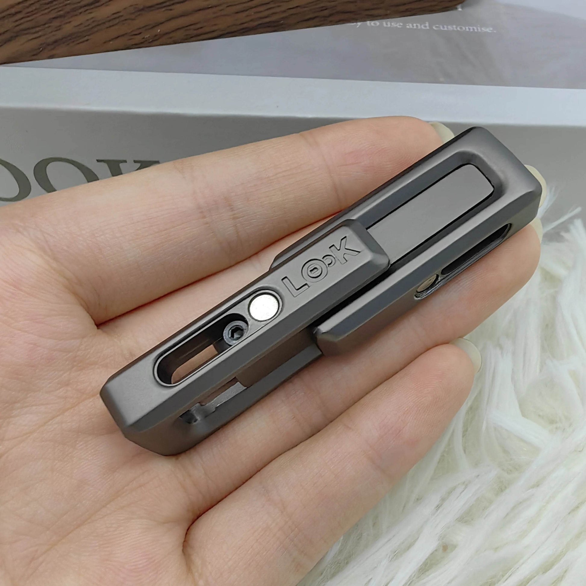 Premium Fidget Coin Magnetic Double Push For Adults - ToylandEU