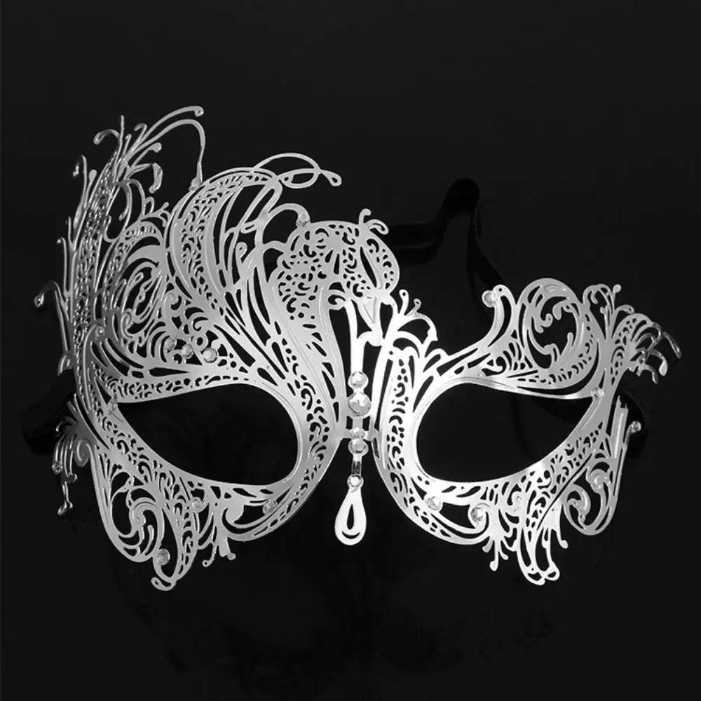 Premium Masquerade Mask Metal Skull Rhinestones For Adults - ToylandEU