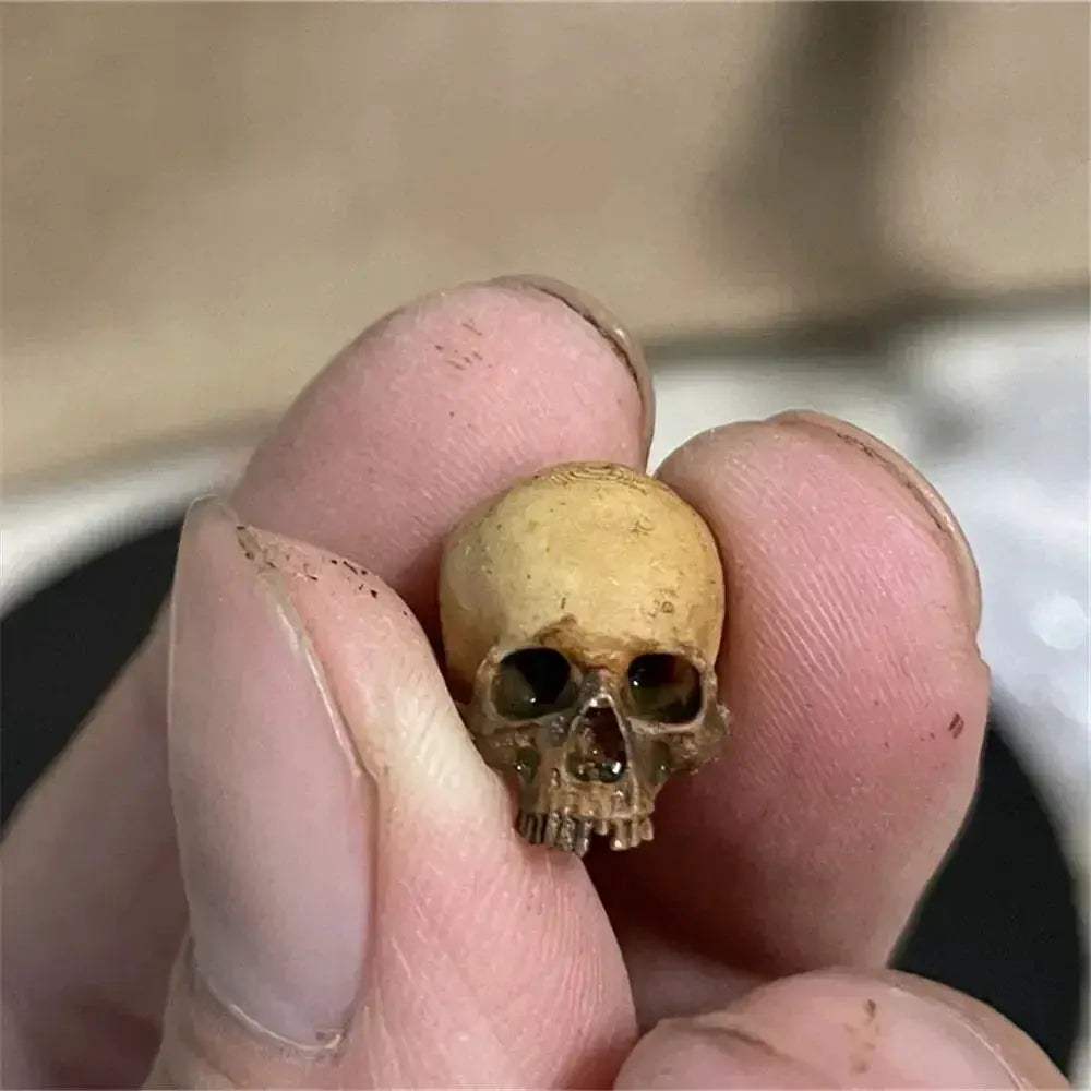 Premium Mini Skull Decor for Halloween and Dollhouse Displays - ToylandEU