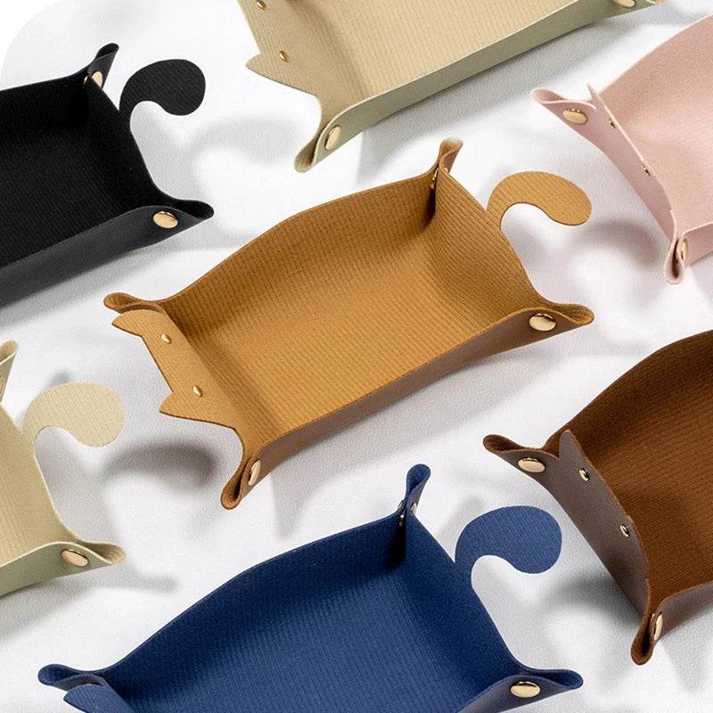 Premium PU Leather Hexagonal Folding Dice Tray with Unique Cat-Shaped Design for RPG and DnD Game Enthusiasts - ToylandEU