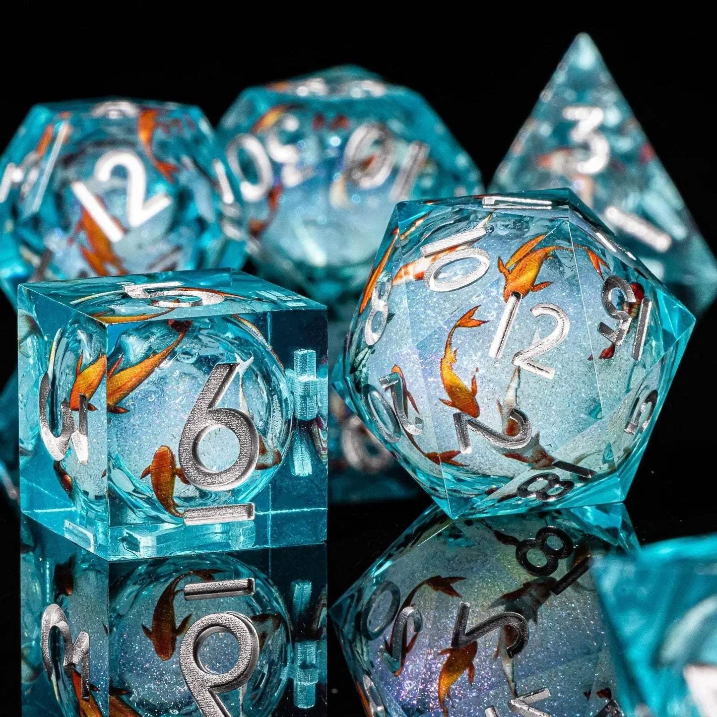 Premium Plum Blossom Polyhedral Dice Set with Liquid Core for Dungeons and Dragons Enthusiasts - ToylandEU