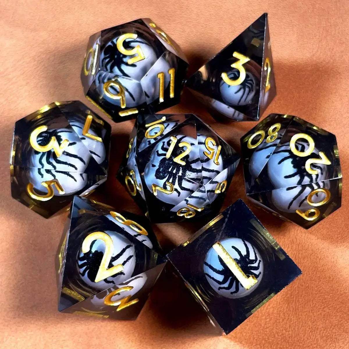 Premium Resin DND Sharp Polyhedral Spider Dice Set for RPG Enthusiasts and Halloween Gifts - ToylandEU