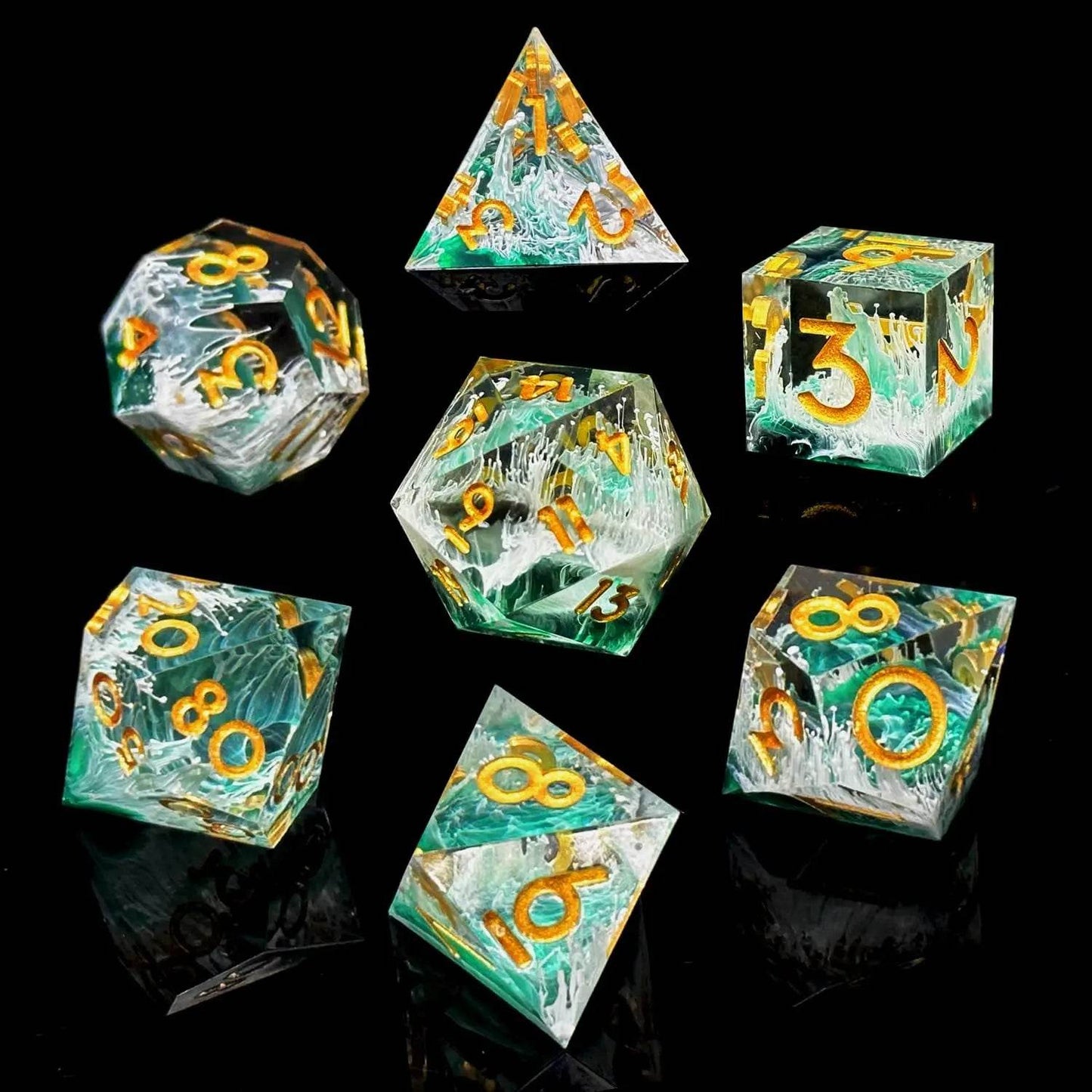 Premium Resin Sharp Edge Dice Set for Dungeons and Dragons Tabletop Role Playing Games - ToylandEU