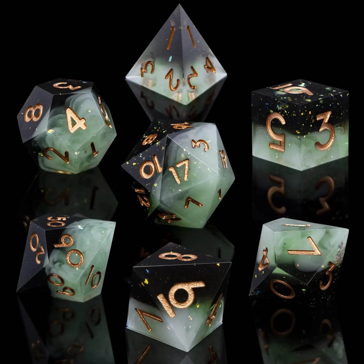 Premium Resin Sharp Edge Dice Set for Dungeons and Dragons Tabletop Role Playing Games - ToylandEU