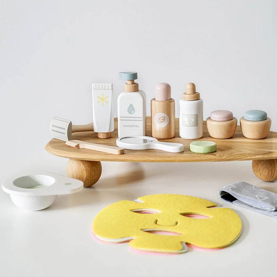 Premium Wooden Makeup Set with Hairdressing Simulation for Creative Girls Age 3 to 12 - ToylandEU