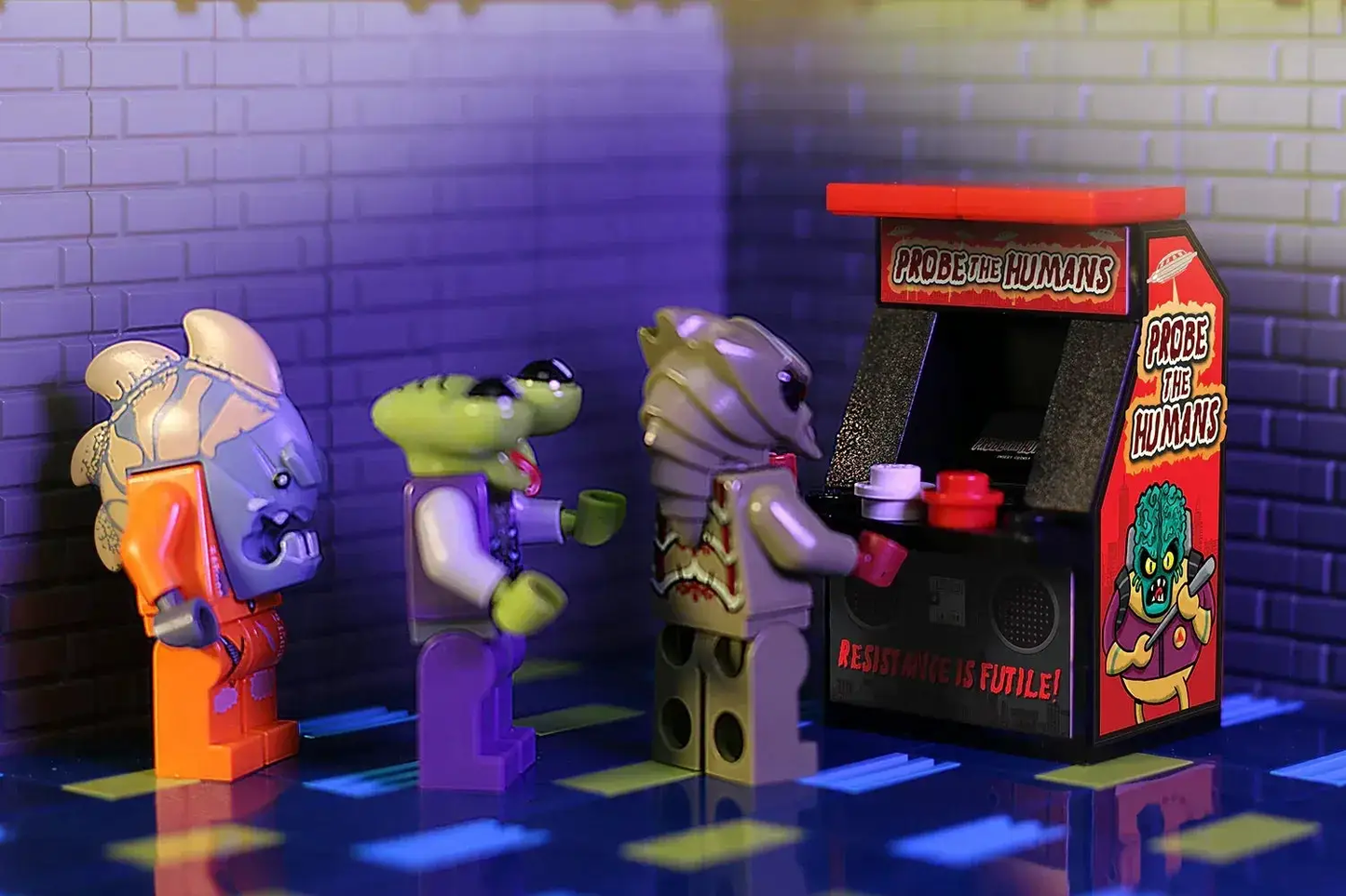 Authentic LEGO Arcade Machine For Figures With Custom Decals, Compact Size, Real LEGO Bricks - ToylandEU