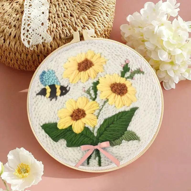  Beginner's Punch Needle Embroidery Kit with Sunflower Design - Complete Rug Making Set with Stamped Fabric, Yarn, and Hoop -  ToylandEU™