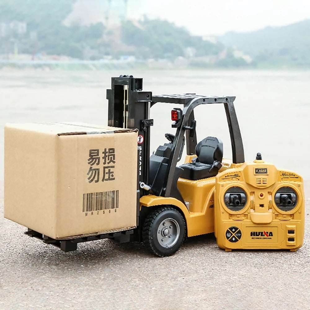 RC 1/10 Remote Control Forklift Truck - 20 Min Playtime & All-Terrain Fun - ToylandEU