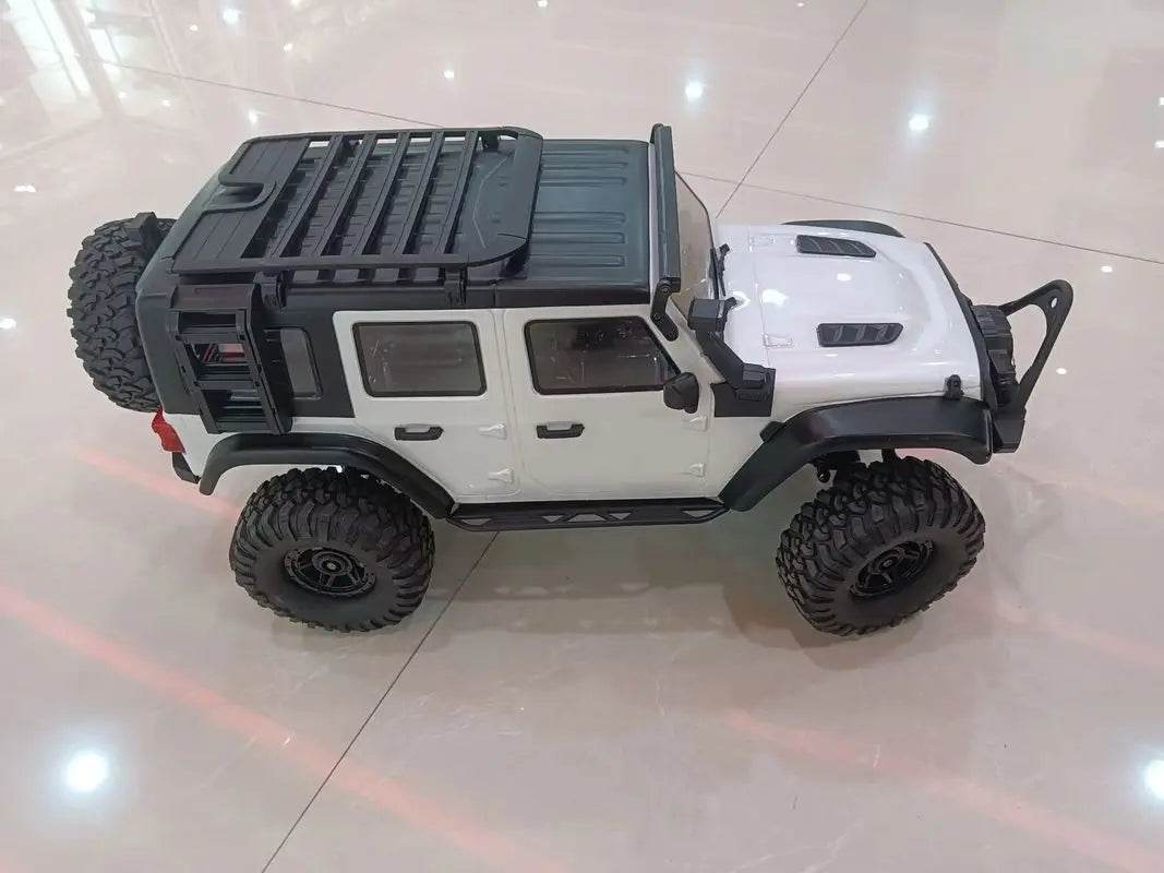 RC 1/10 Scale Remote Control Off-Road Rock Crawler Truck - 4WD RTR Climbing Vehicle with LED Lights and Lithium Battery - ToylandEU