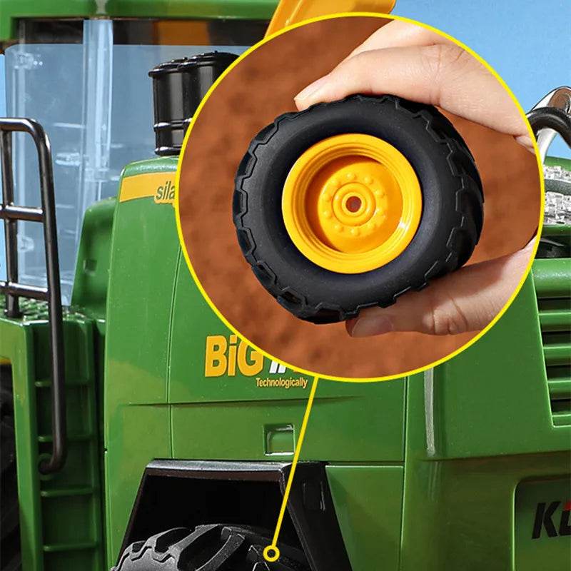 RC 1:24 Remote Control Farm Tractor Harvester with Smoke & Lights - ToylandEU