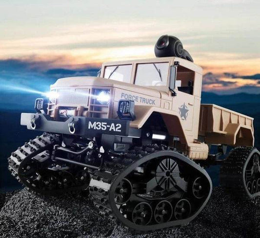 RC 4WD Army Green Military RC Truck - Remote Control Snow Vehicle with Front Lights - ToylandEU