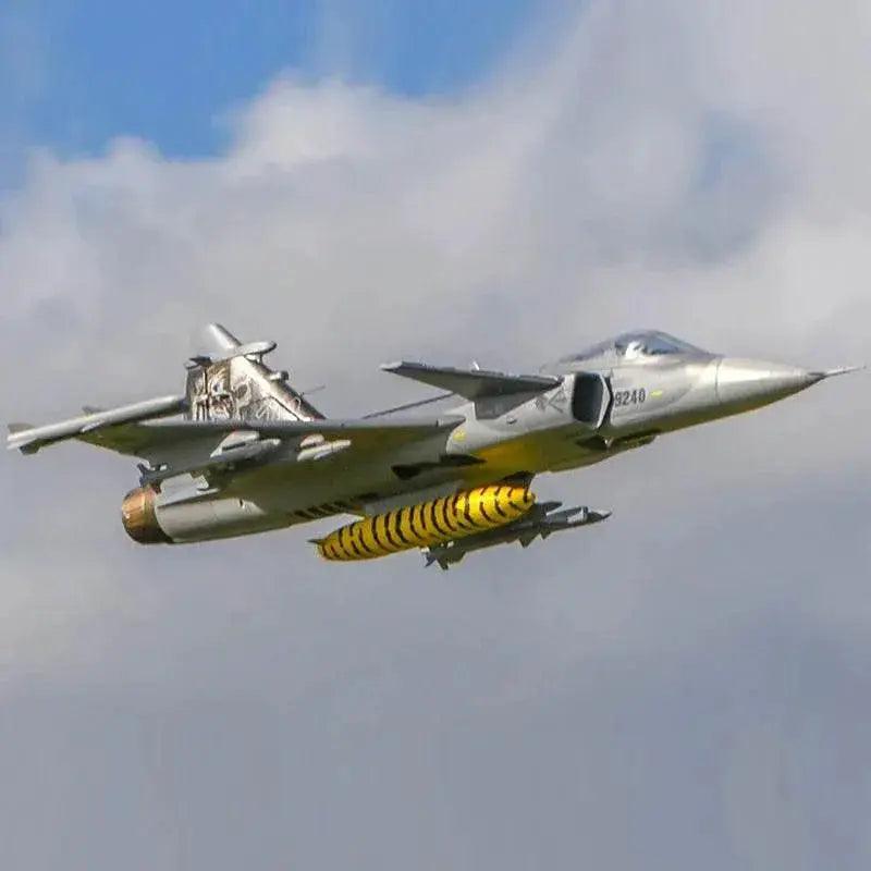  RC RC JAS-39 Gripen Remote Control Plane - 6CH Military Aircraft with NATO, Czech Republic, Swedish, and Hungarian Air Force Designs -  ToylandEU™