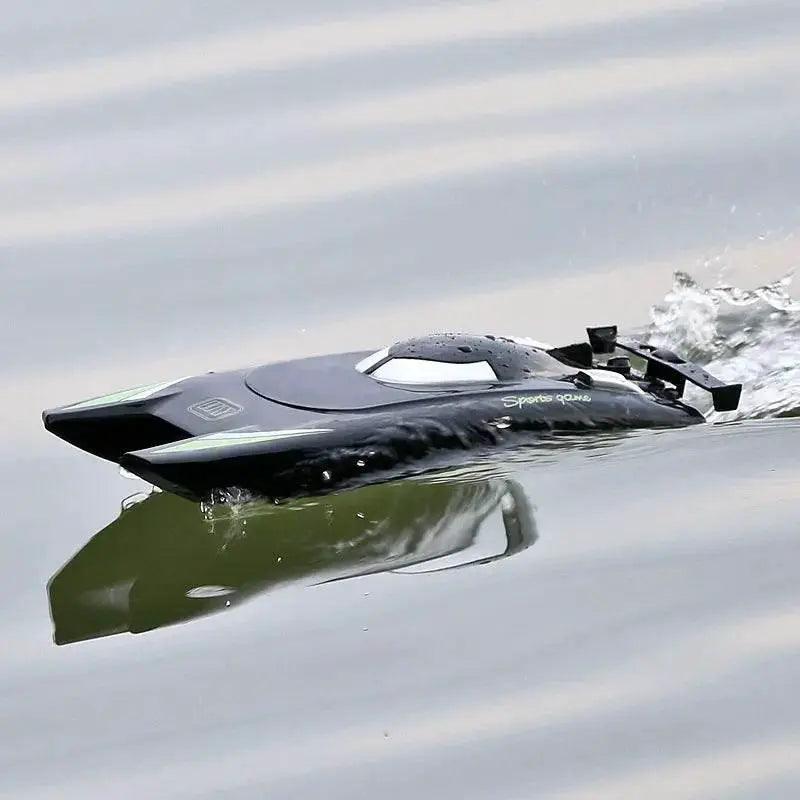  RC 2.4G High-Speed Remote Control Racing Boat with Double Motors - Waterproof Professional Speedboat 805 Toy for Boys -  ToylandEU™