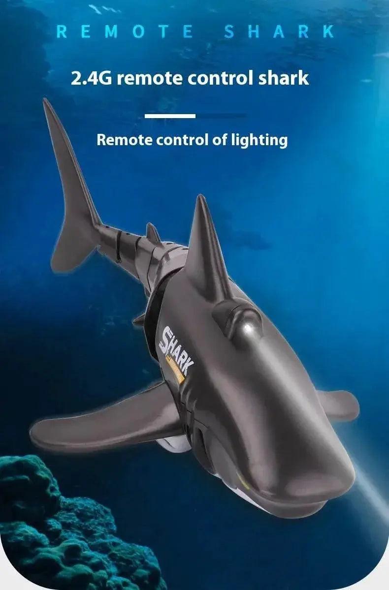  RC Remote Control Swimming Shark Boat Toy with LED Lights - Waterproof Model for Boys' Birthday Gifts -  ToylandEU™