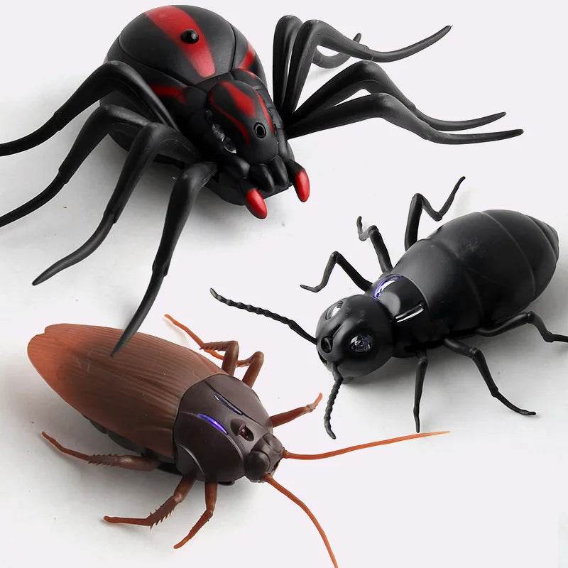 RC Creepy Remote-Controlled Insect Prank Toy for Halloween Mischief - ToylandEU