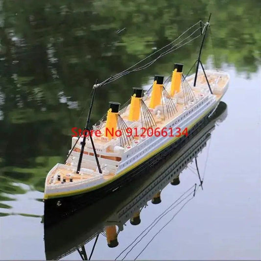  RC Cruise Ship Model With LED Lights Waterproof -  ToylandEU™