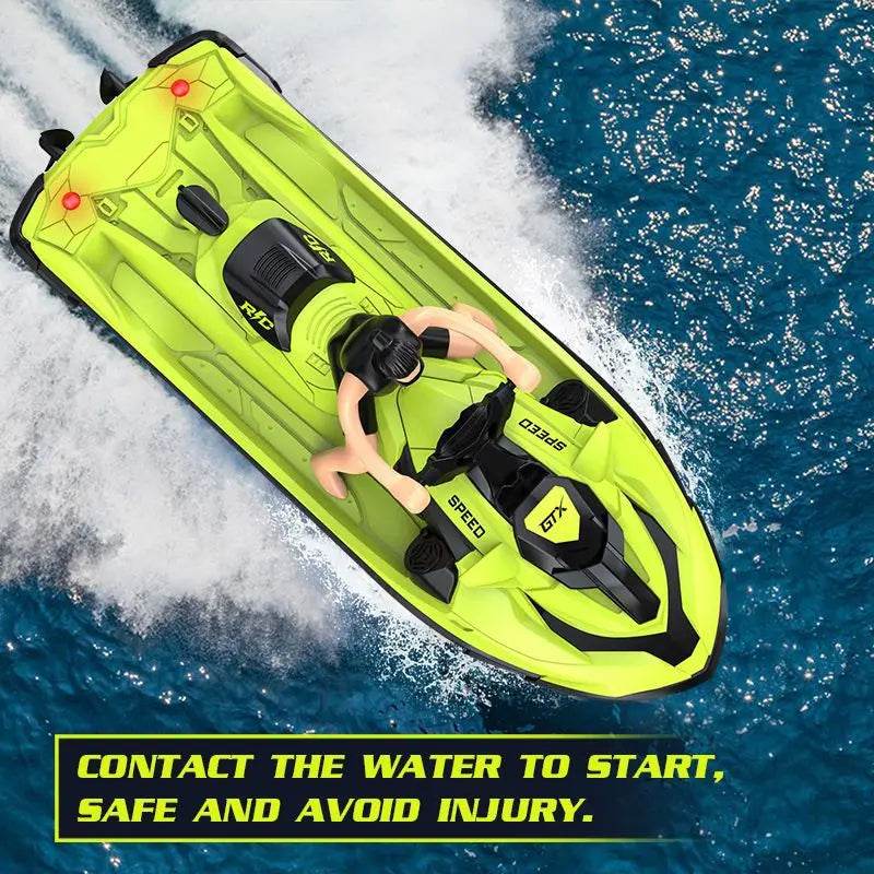 RC High-Speed 2.4G RC Electric Boat with Stunning Lights - Fun for Kids! - ToylandEU