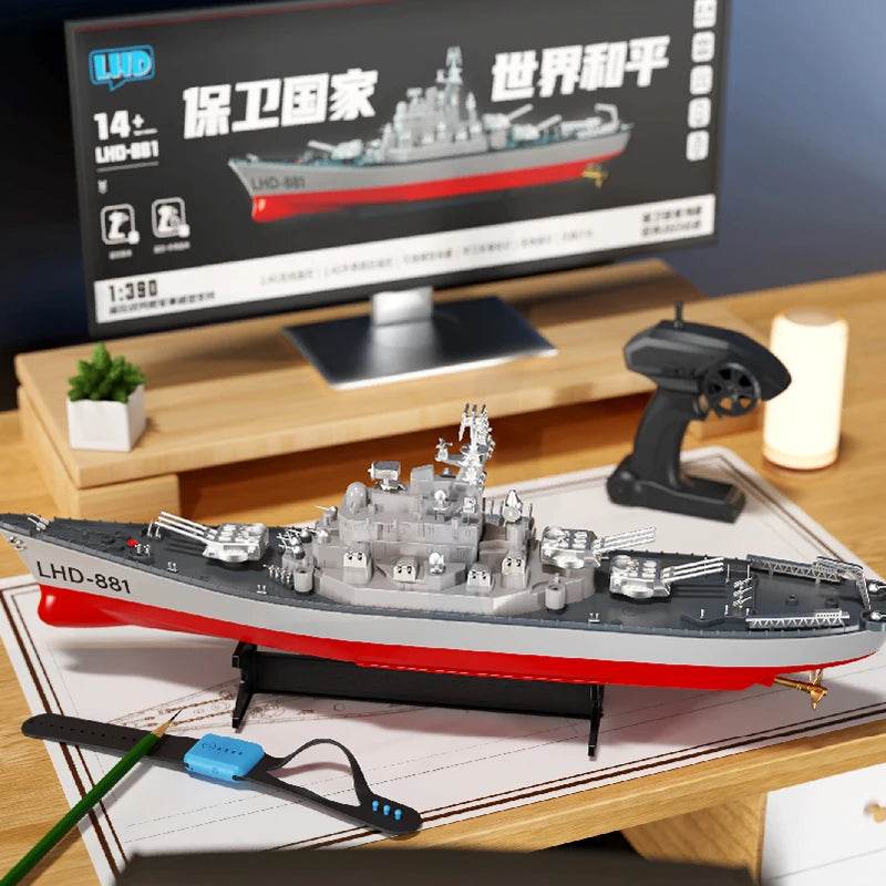 RC High-Speed 2.4G Remote Control Battleship with Dual Motors and Lights - ToylandEU