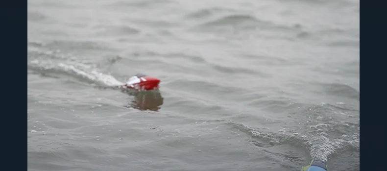 RC High-Speed 2.4G Remote Control Racing Boat - Electric RC Speedboat for Outdoor Fun, Ideal Gift for Boys, 20 Minutes Playtime - ToylandEU