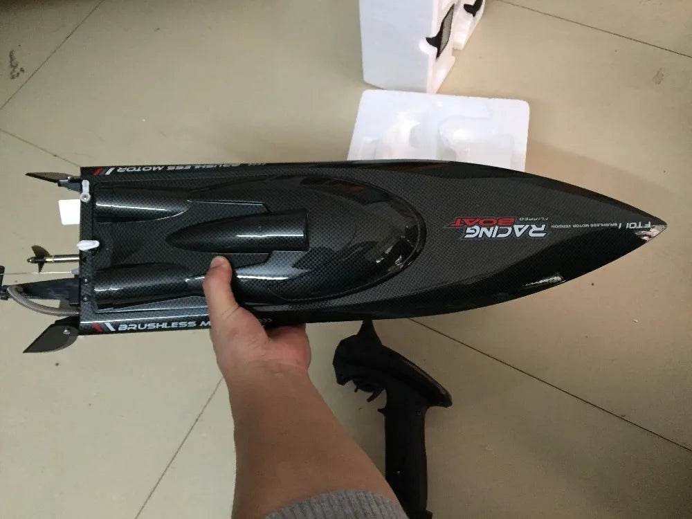 RC High-Speed 50km/h 65CM FT011 Brushless RC Racing Boat with Water Cooling - Ready-to-Run 2.4GHz Gift for Kids - ToylandEU