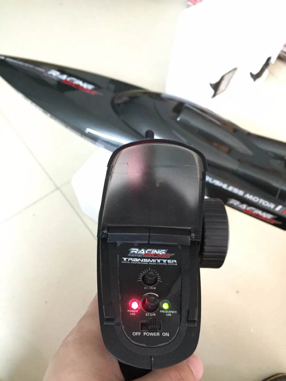 RC High-Speed 50km/h 65CM FT011 Brushless RC Racing Boat with Water Cooling - Ready-to-Run 2.4GHz Gift for Kids - ToylandEU