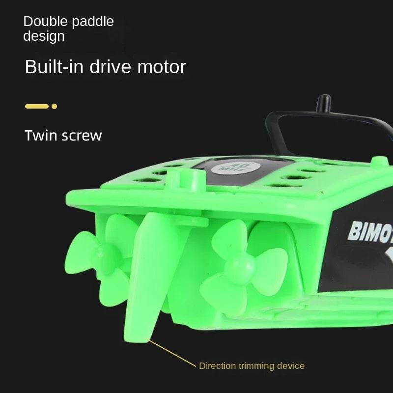 RC High-Speed Waterproof RC Motor Boat with 2.4GHz Remote Control - Mini Rechargeable Electric Toy for Water Sports - ToylandEU