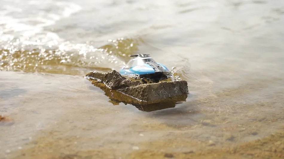 RC High-Speed Waterproof RC Racing Boat - 25Km/h Remote Control Speedboat with Water Cooling System for Kids - ToylandEU