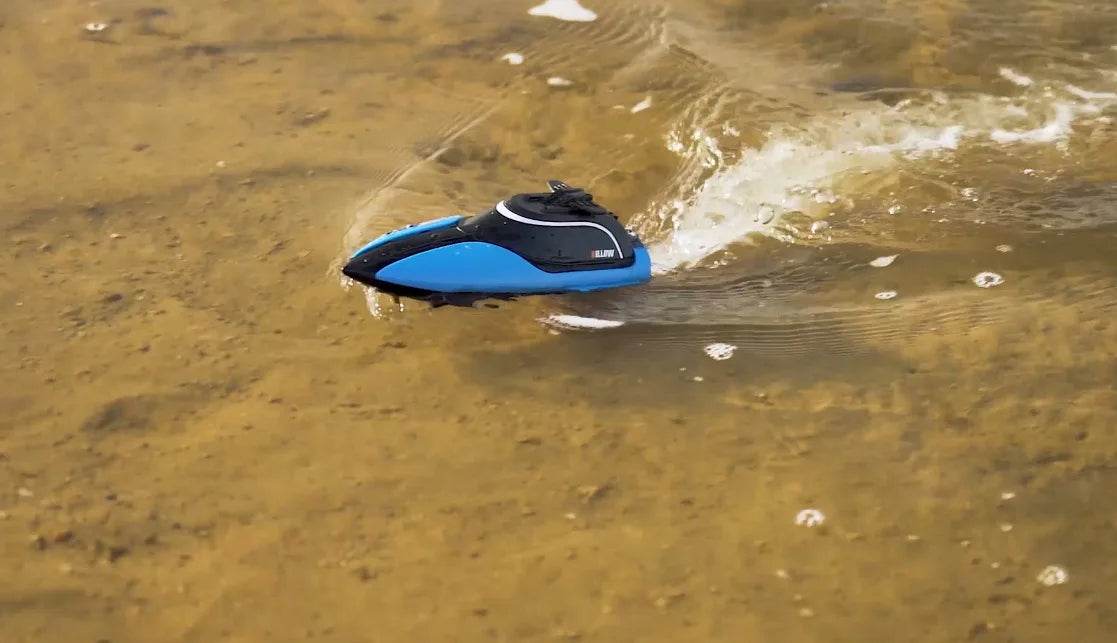 RC High-Speed Waterproof RC Racing Boat - 25Km/h Remote Control Speedboat with Water Cooling System for Kids - ToylandEU