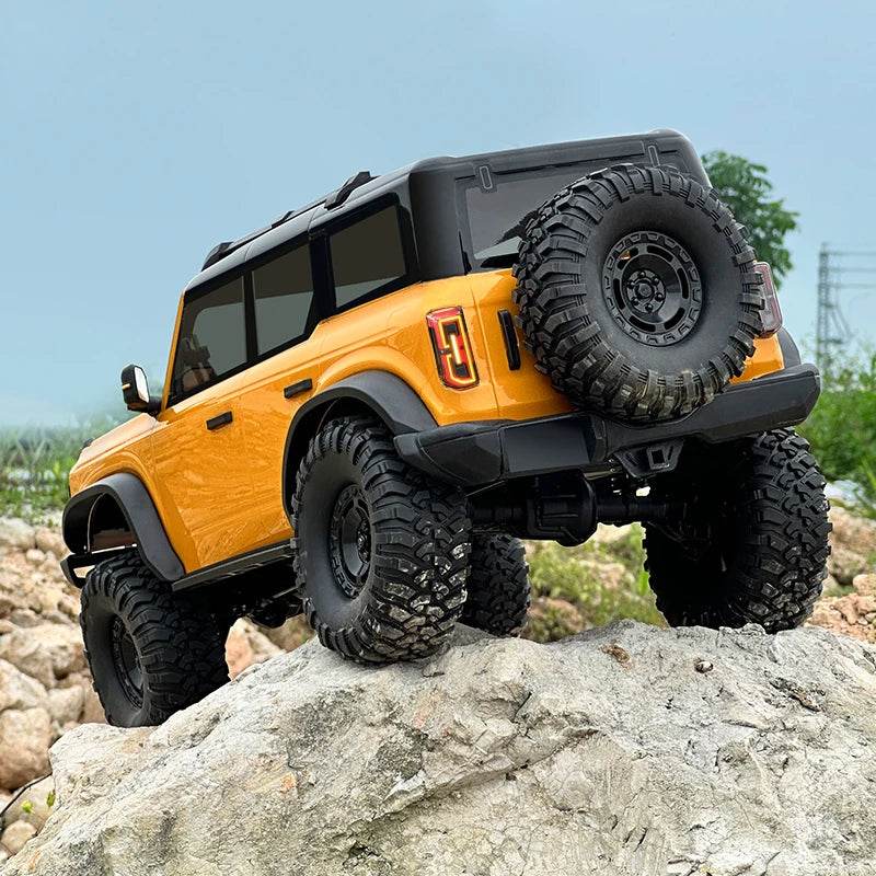 RC JMRC HB-R1001 1/10 Scale 4WD Electric RC Crawler Truck with 2.4GHz Remote Control for Climbing Adventures - ToylandEU
