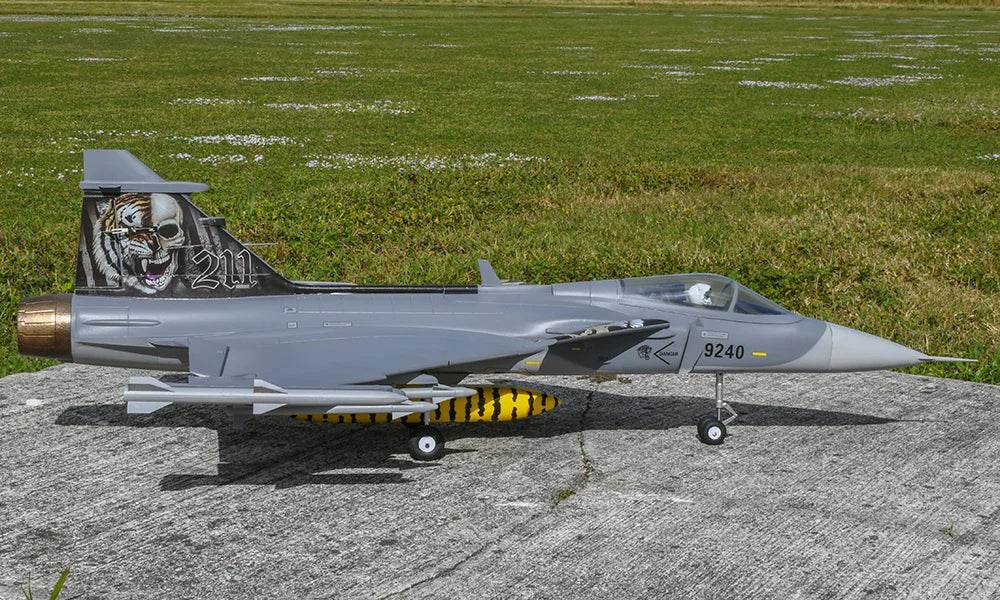 RC RC JAS-39 Gripen Remote Control Plane - 6CH Military Aircraft with NATO, Czech Republic, Swedish, and Hungarian Air Force Designs - ToylandEU