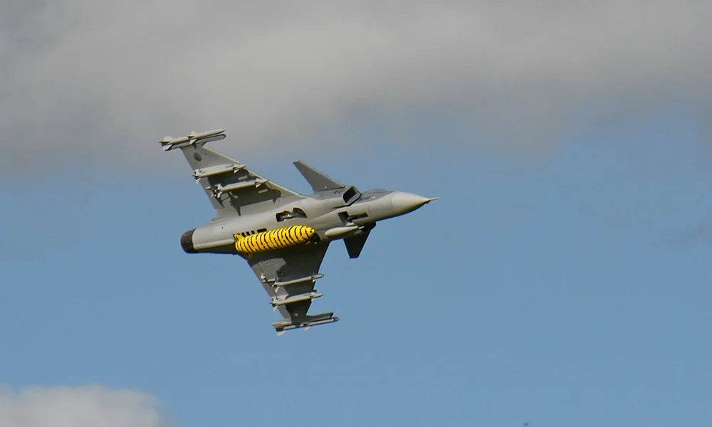 RC RC JAS-39 Gripen Remote Control Plane - 6CH Military Aircraft with NATO, Czech Republic, Swedish, and Hungarian Air Force Designs - ToylandEU