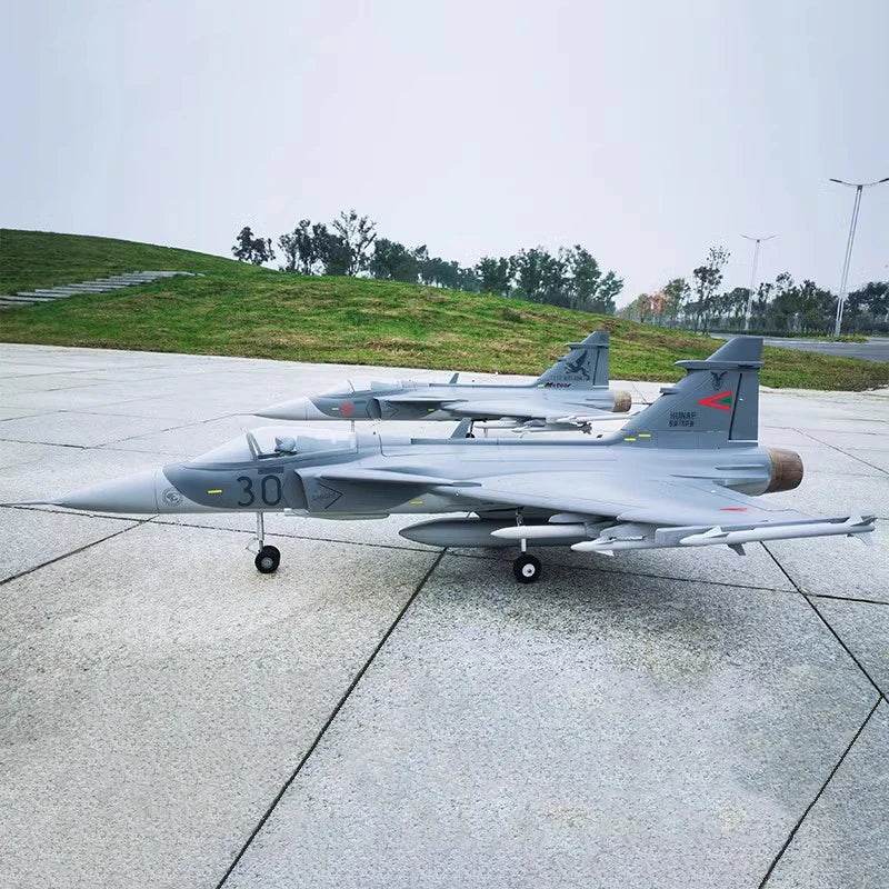 RC RC JAS-39 Gripen Remote Control Plane - 6CH Military Aircraft with NATO, Czech Republic, Swedish, and Hungarian Air Force Designs - ToylandEU
