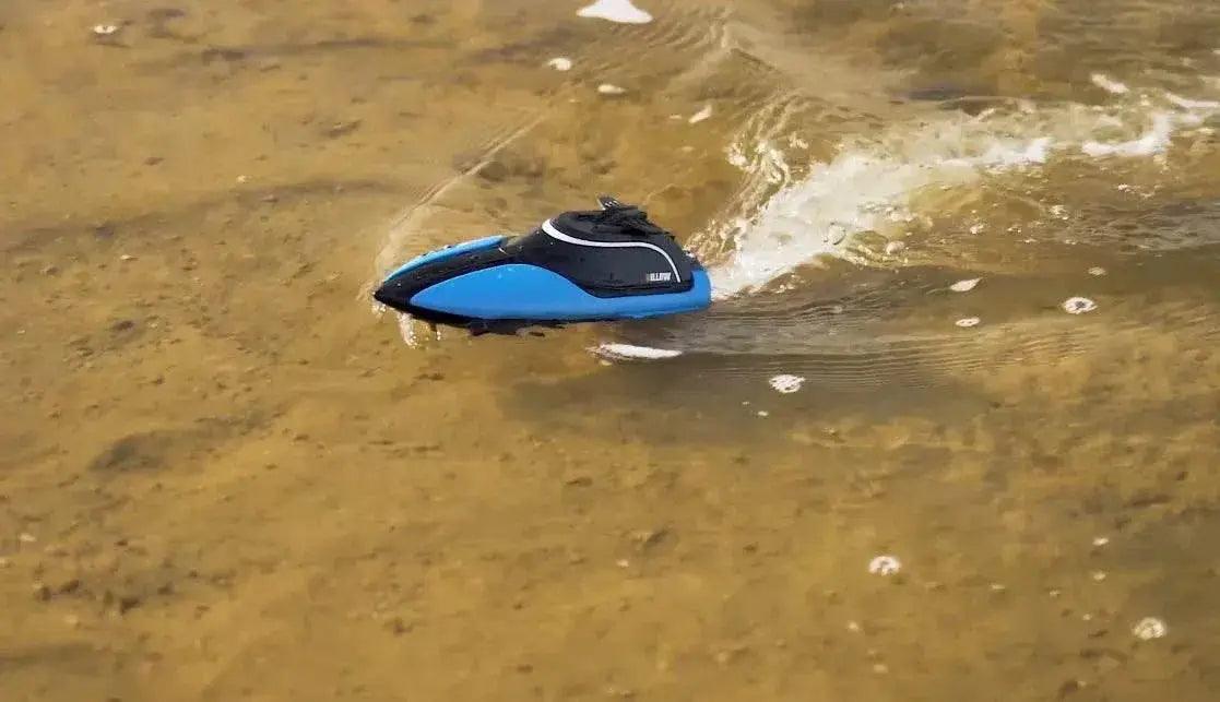  RC High-Speed Waterproof RC Racing Boat - 25Km/h Remote Control Speedboat with Water Cooling System for Kids -  ToylandEU™