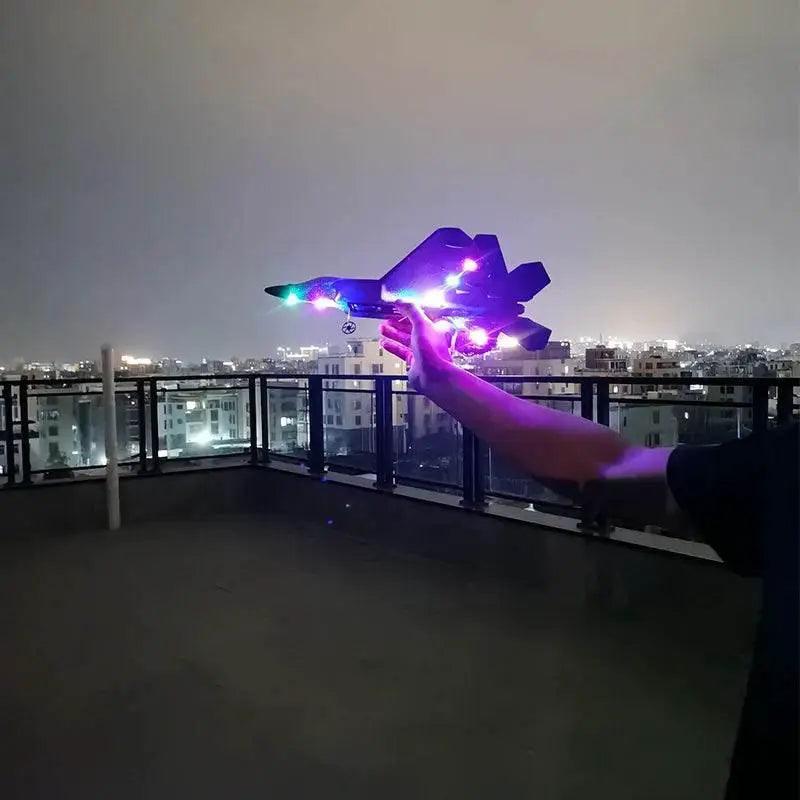  2024 Top P530 2.4G 2CH RC Airplane Raptor F22 Warplane LED Light Gyroscope Toy Gift for Boys Easy Flying -  ToylandEU™