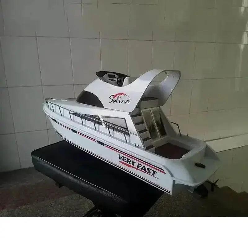  RC High-Speed Luxury Remote Control Yacht Model 3867 -  Outdoor Speedboat Gift for Kids -  ToylandEU™