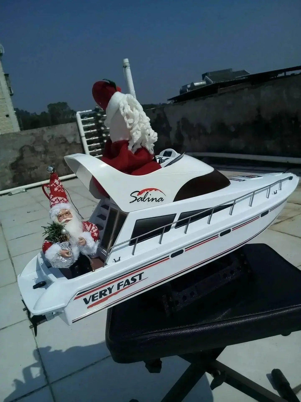  RC High-Speed Luxury Remote Control Yacht Model 3867 -  Outdoor Speedboat Gift for Kids -  ToylandEU™