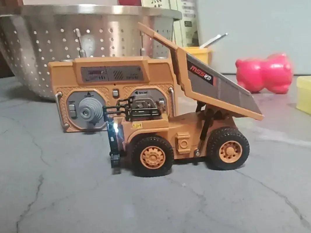  Remote Control Excavator Tipper Truck Metal Build RC -  ToylandEU™