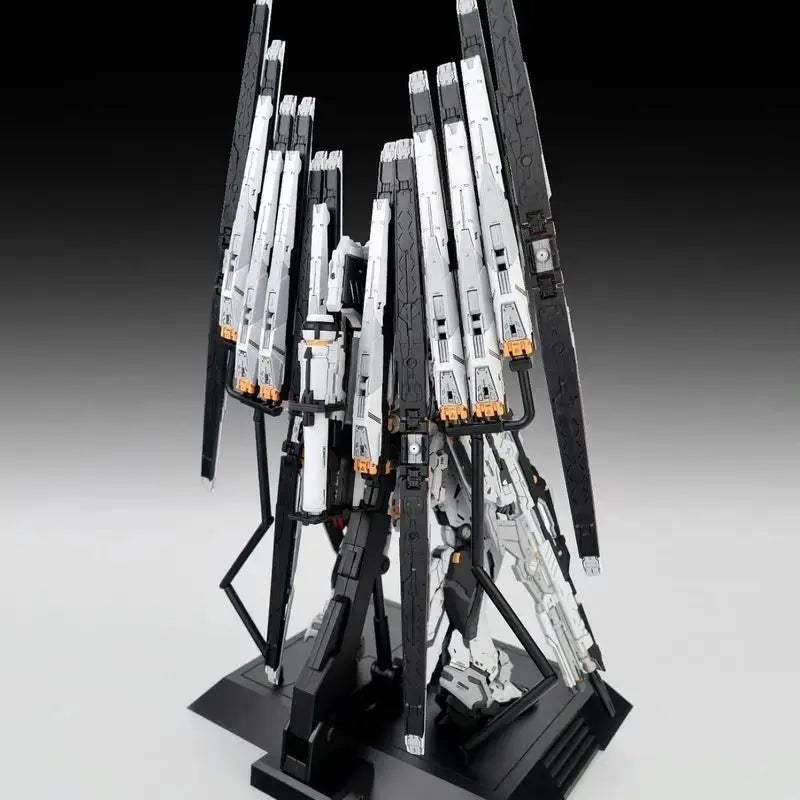 RX-93 Nu Fighter Action Figure Model Kit 1/100 Scale Precision - ToylandEU