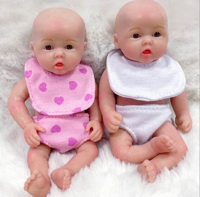 Realistic Platinum Silicone Reborn Doll 6 Inch For Kids - ToylandEU