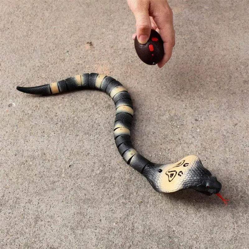 Realistic RC Snake Toy with Infrared Control for Kids Halloween Pranks - ToylandEU